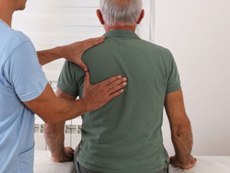 Ajuste quiroprático para escoliose Curitiba roberto hentz