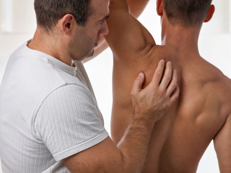 Tratamento para dor no pescoço Curitiba roberto hentz